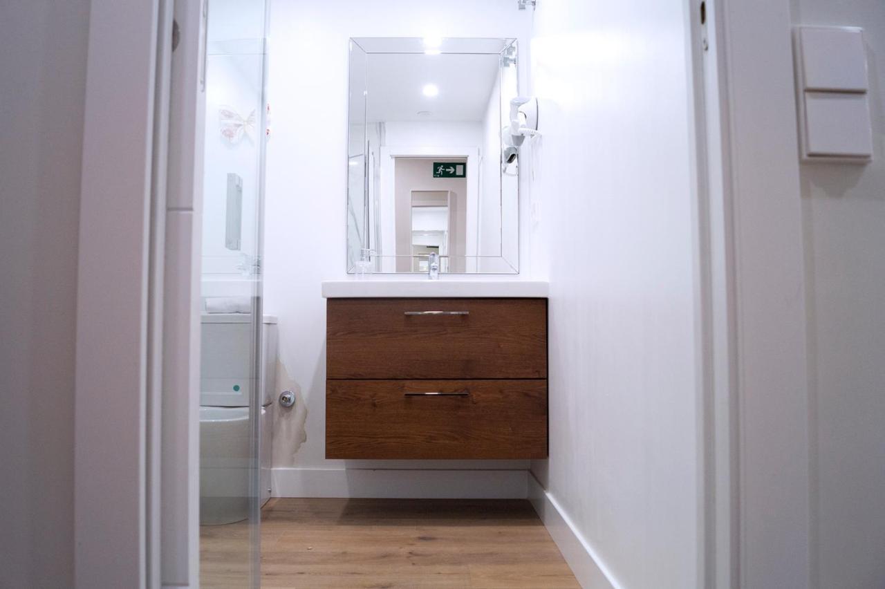 Moncloa Room Apartments Madrid Exterior photo